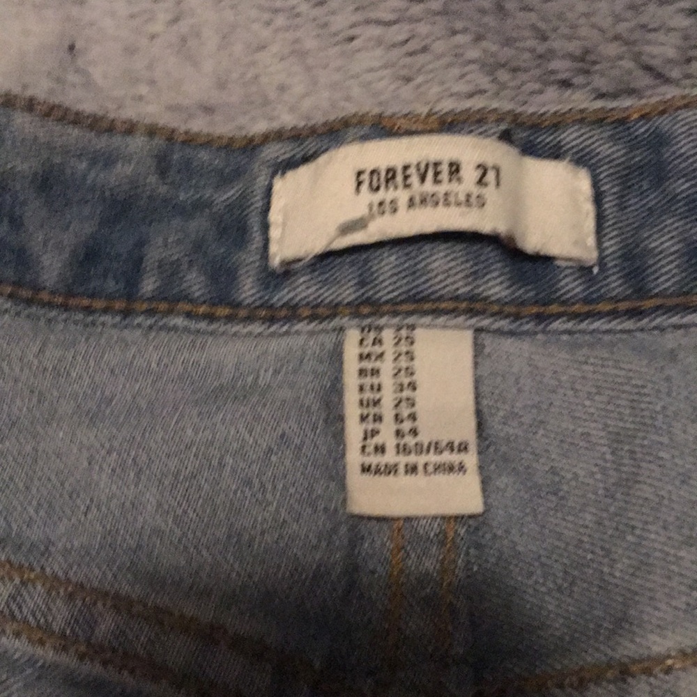 Jeans - Picture 3 of 4